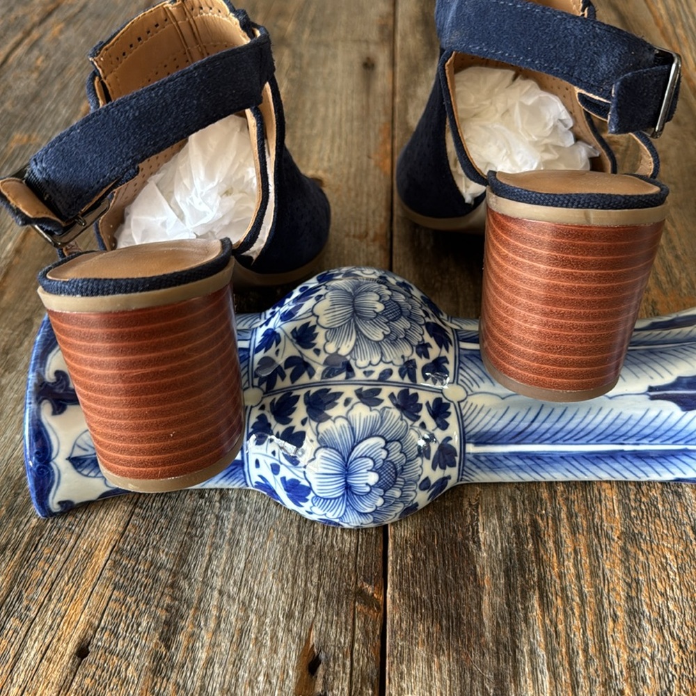 Franco Sarto Harlet 2 Women's Blue Suede Sandals Size 8 - Picture 8 of 10